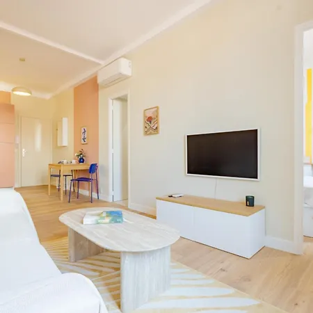 Apartment Phoenicia - Old - Bright & Air-conditioned Antibes